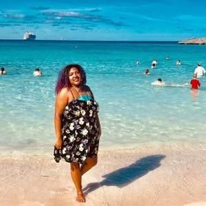 Meet your Posher, Janai